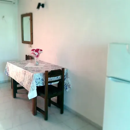 Merryland & Apartment Kremasti (Rhodes)