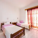 Merryland & Apartament Kremastí