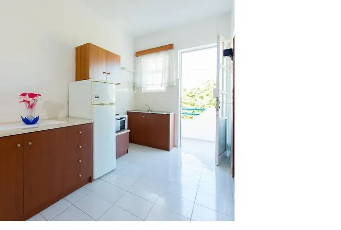 Merryland & Апартаменты